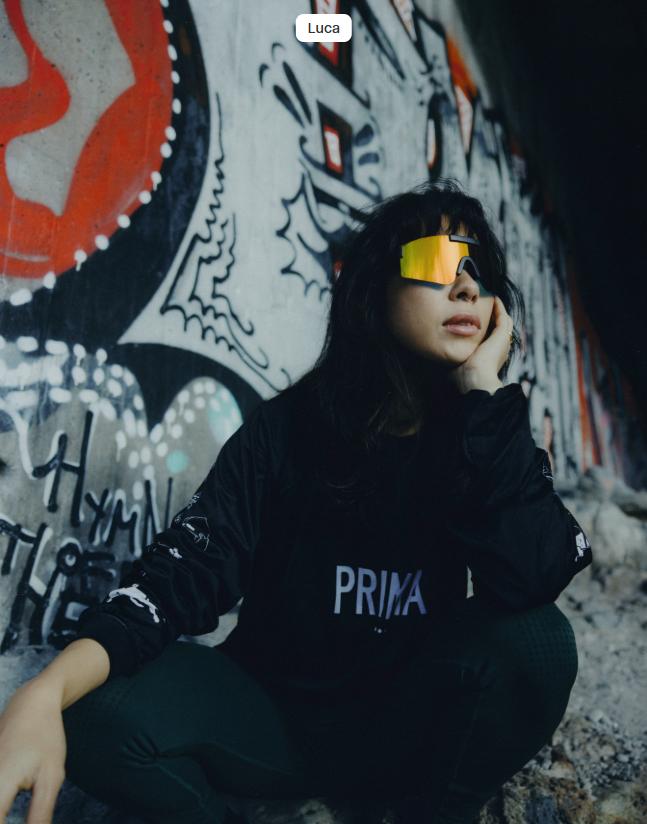 Matt sort ramme - Red Mirror glass