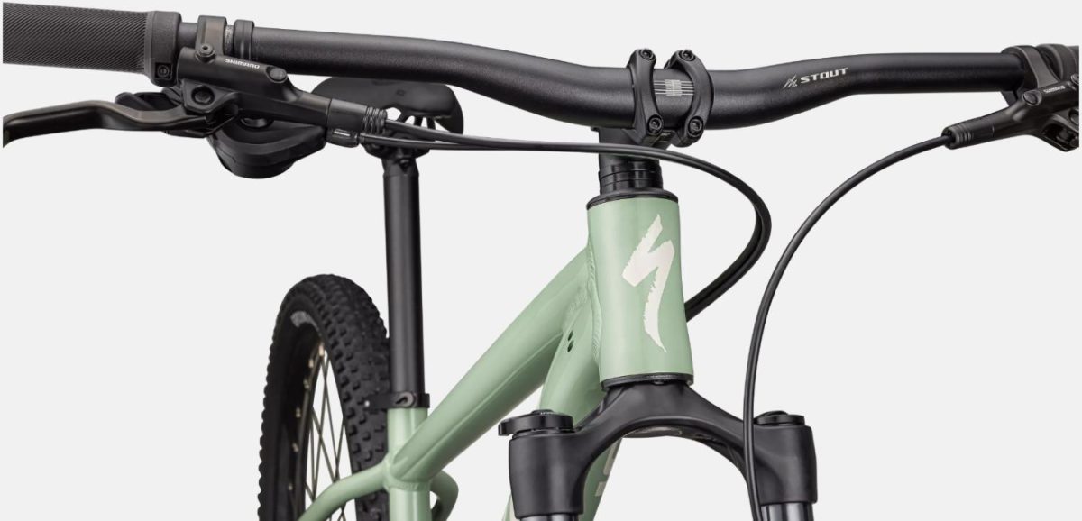 Gloss Pistachio / White Mountains